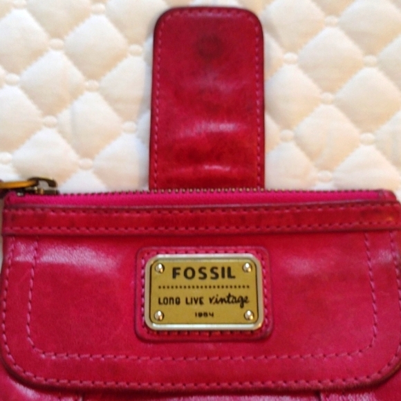 Fossil Buttery Soft Leather Wallet - Picture 2 of 11